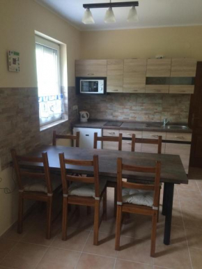 Отель Kislőd Apartman  Kislőd